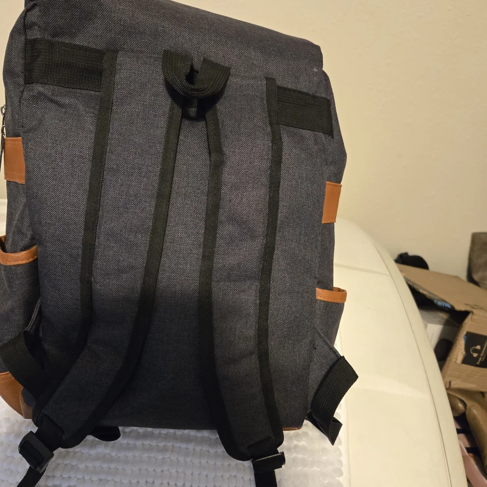 HiTop Back pack - Picture 2 of 11